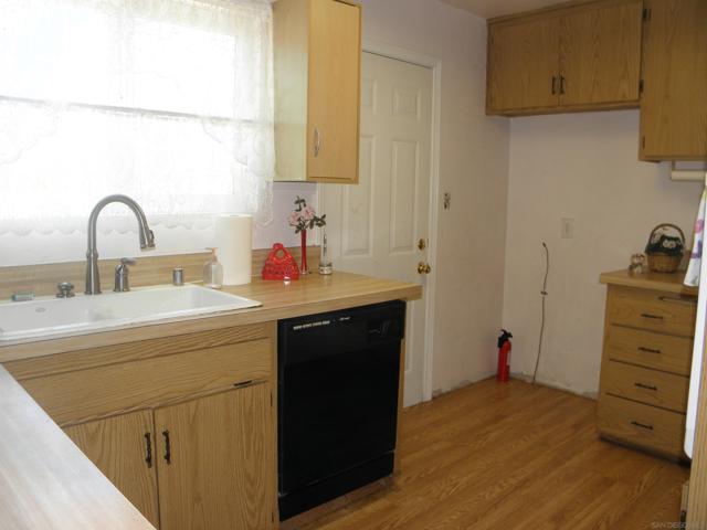 6707 Mineral Dr, San Diego CA: https://media.crmls.org/mediaz/5600c54b-ec1b-477f-ad00-64bf697c1b9e.jpg