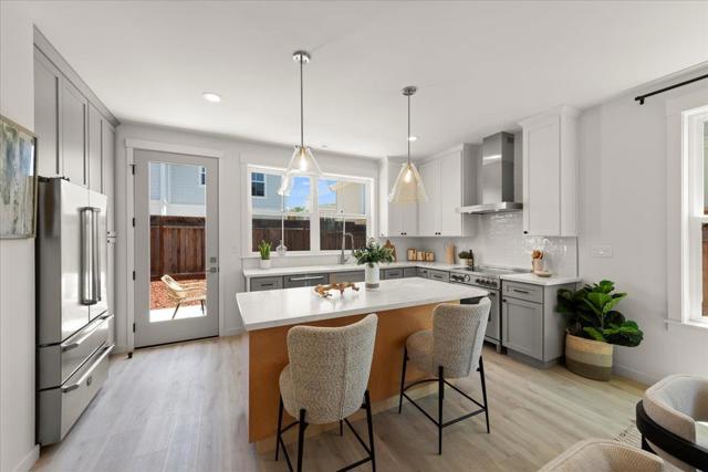 14 Staggi Court, Soquel CA: https://media.crmls.org/mediaz/56015ece-a280-4373-94f8-5d44053f9372.jpg