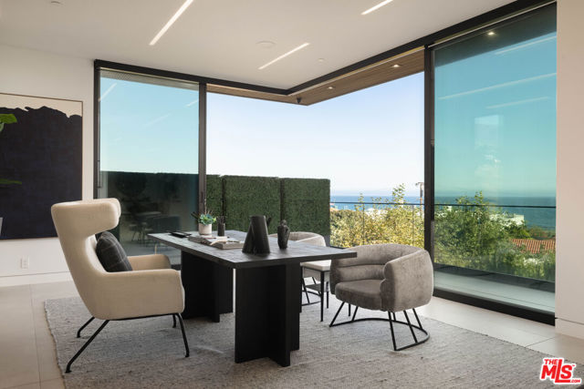 23917 Malibu Road, Malibu CA: https://media.crmls.org/mediaz/5601ad8d-6728-4c77-a4f7-11184aa7d323.jpg