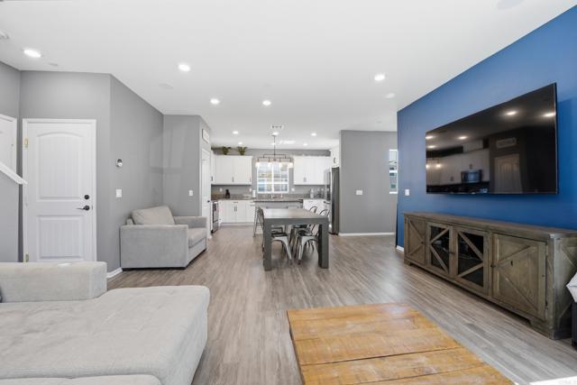 Detail Gallery Image 8 of 20 For 13626 Gray Hawk Way, Valley Center,  CA 92082 - 3 Beds | 2/1 Baths