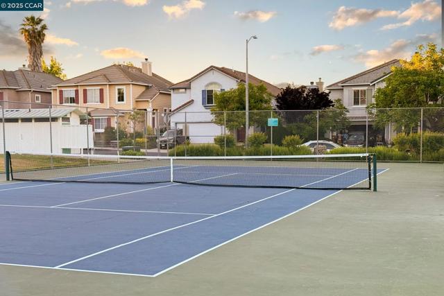 104 Silva Ct, Martinez CA: https://media.crmls.org/mediaz/56026d01-f0c0-4dbf-8240-aa0244bea108.jpg