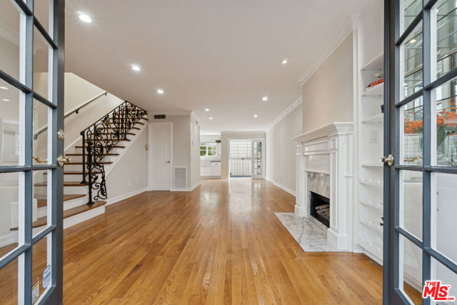 880 Hilldale Avenue, West Hollywood CA: https://media.crmls.org/mediaz/5602a619-4362-4b6f-8572-59e001bbec60.jpg