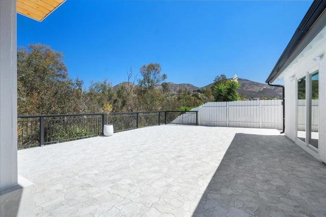 6626 Tuxedo Rd, San Diego CA: https://media.crmls.org/mediaz/5602b5df-c990-42e9-8e39-2054377a52c9.jpg