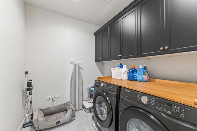 585 Santa Lucia Way, Marina CA: https://media.crmls.org/mediaz/5603e82b-d0d6-4250-a9be-289bd22bb3ad.jpg