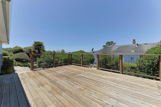 9355 Holly Oak Way, Salinas CA: https://media.crmls.org/mediaz/5604129c-4590-48c1-89d2-f4f247fd1a66.jpg