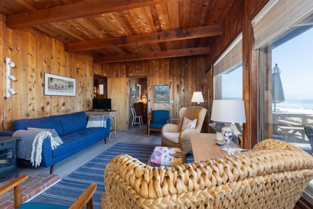 16 Potbelly Beach Road, Aptos CA: https://media.crmls.org/mediaz/560440be-11f8-4cc0-ab0d-cae500e6676e.jpg