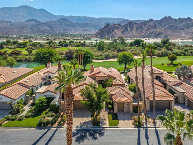 57205 Merion, La Quinta CA: https://media.crmls.org/mediaz/5604a495-acce-4698-8f31-a38ad42a50e0.jpg