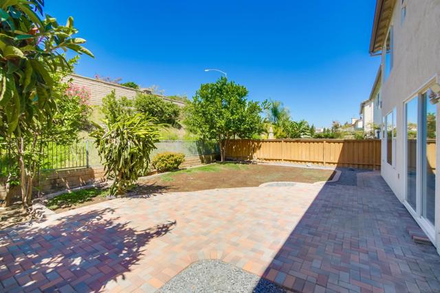 11532 Creekstone Lane, San Diego CA: https://media.crmls.org/mediaz/5604f7ec-01eb-4e7e-acf1-c0445fec2c80.jpg