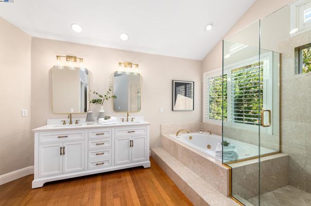 1398 Benedict Ct, Pleasanton CA: https://media.crmls.org/mediaz/56071e0d-c04f-45dd-9e60-727e849623c5.jpg