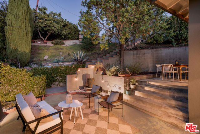 3639 Roderick Road photo 27