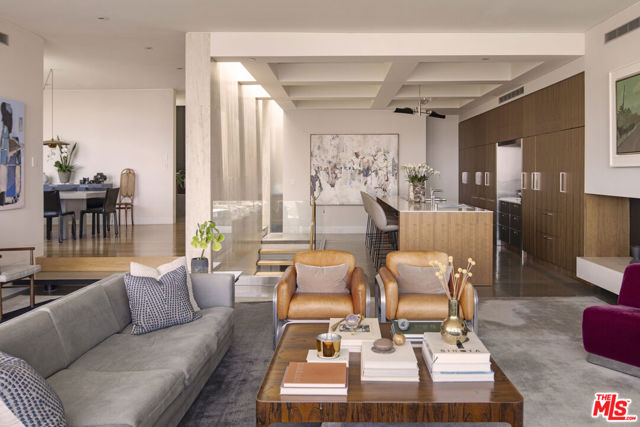 8804 Hollywood Boulevard, Los Angeles CA: https://media.crmls.org/mediaz/56084dc6-9ebc-4eaf-bc5a-8f6d534add81.jpg