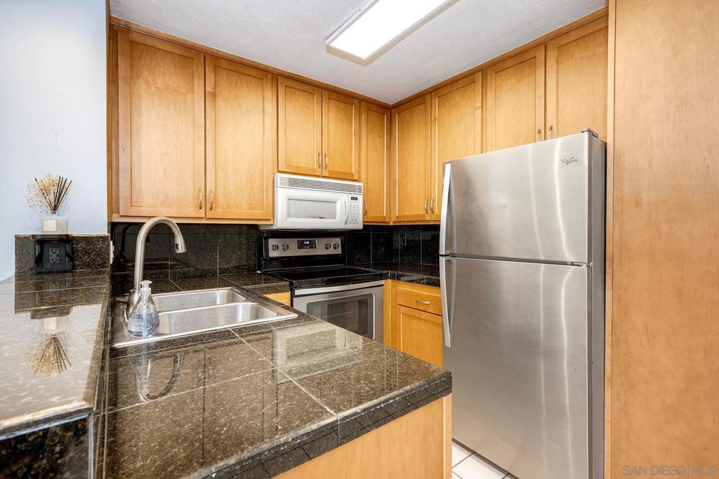 4600 Lamont - photo 11