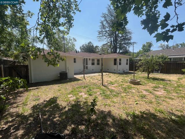 1509 Lake St, Calistoga CA: https://media.crmls.org/mediaz/5608aae2-0b51-4213-8a90-c5de8e22ccfc.jpg
