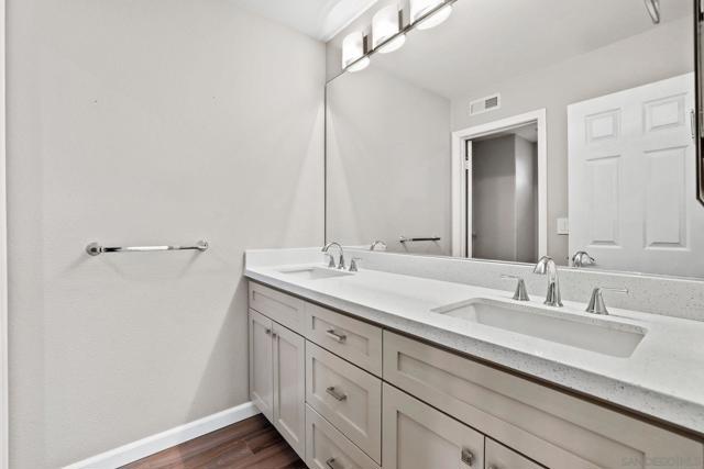 1187 Avenida Azul, San Marcos CA: https://media.crmls.org/mediaz/560928aa-9dee-4e7b-b3a4-d2fd60b277da.jpg