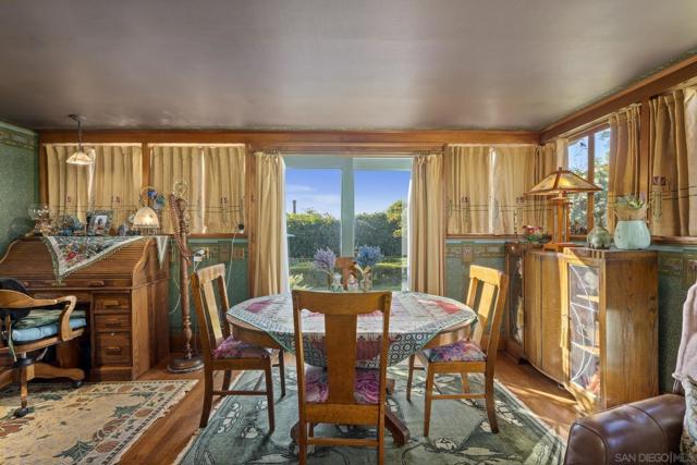 700 S Juniper, Escondido CA: https://media.crmls.org/mediaz/56093b72-88de-4464-8488-5af3b1e896fc.jpg