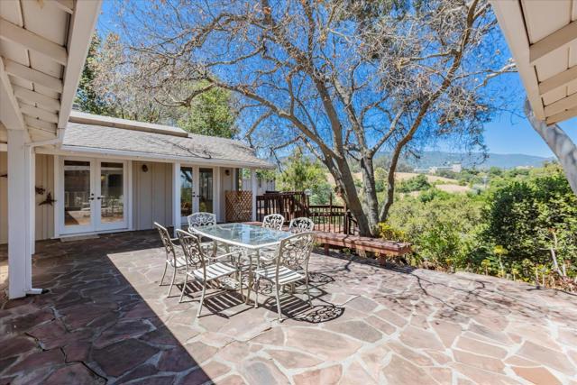 5824 Arboretum Drive, Los Altos CA: https://media.crmls.org/mediaz/56094dd6-0d37-4656-8601-32e956c917c0.jpg