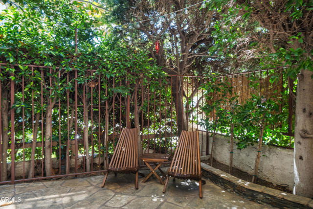 1850 Midvale Avenue, Los Angeles CA: https://media.crmls.org/mediaz/5609eb1e-ce0d-4f90-9c88-d65dadd76ec6.jpg