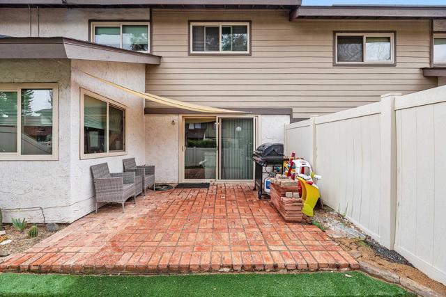 Image 34 of 36 For 230 Eveningside Glen