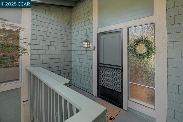 2638 Saklan Indian Dr, Walnut Creek CA: https://media.crmls.org/mediaz/560a77ce-afc6-44b8-b798-d3643f6f4153.jpg