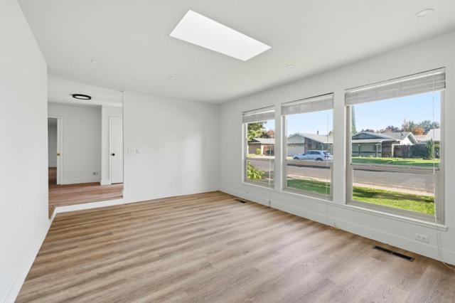 3405 Bellevue Drive, Modesto CA: https://media.crmls.org/mediaz/560a9c75-b7cf-4851-93ed-629c5245b139.jpg