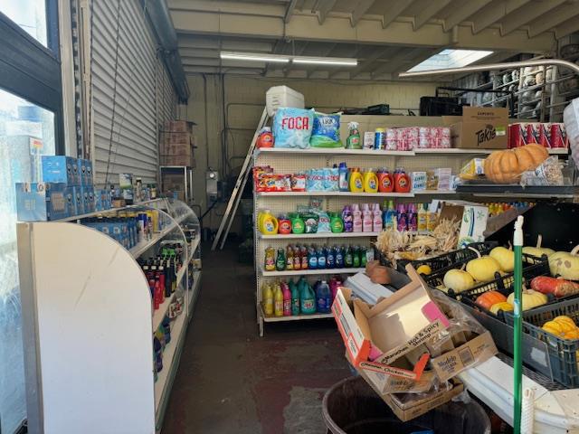 3876 3876 El Camino Real, Palo Alto CA: https://media.crmls.org/mediaz/560b2049-0e70-4bb4-a6f6-7e941130aae2.jpg