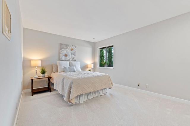 942 Viewridge Drive, San Mateo CA: https://media.crmls.org/mediaz/560b39aa-08f6-41cf-9734-b3c9002494d7.jpg
