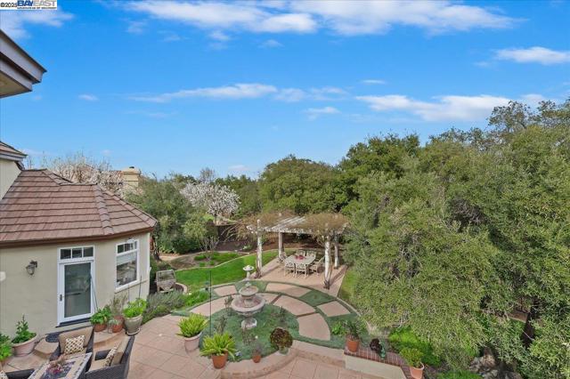2434 Pomino Way, Pleasanton CA: https://media.crmls.org/mediaz/560c3df6-8f94-4347-95c8-e0cf835399cf.jpg