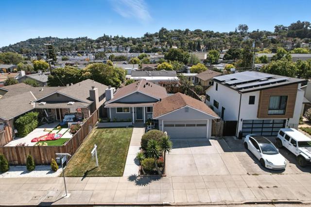 417 Hiller Street, Belmont CA: https://media.crmls.org/mediaz/560ccf5e-3e38-4747-8f94-3bd14ceb7ea3.jpg