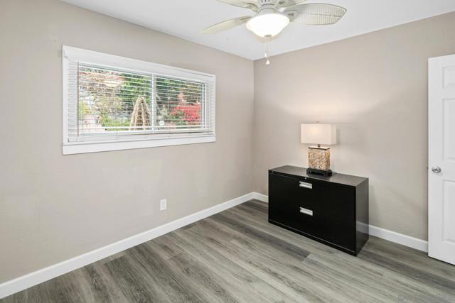750 Mission Ave, Chula Vista CA: https://media.crmls.org/mediaz/560d086d-9746-46ab-9bf0-e296ac520059.jpg