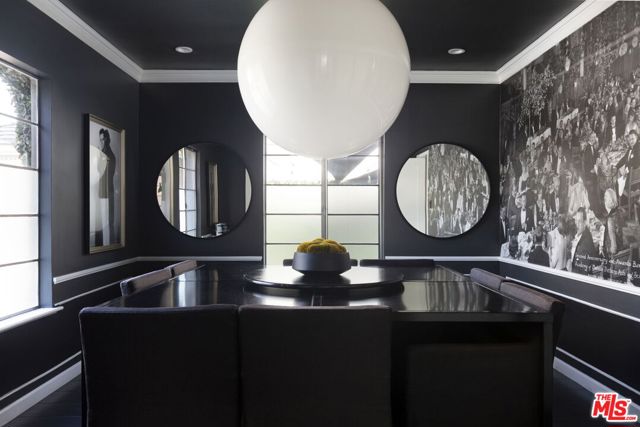 1259 S Bedford Drive, Los Angeles CA: https://media.crmls.org/mediaz/560d8b9f-a609-47a9-91c3-5c686b6ef4ba.jpg