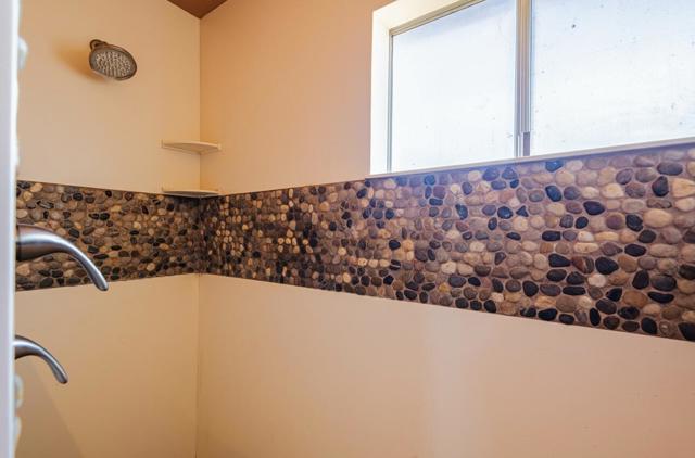 9375 Bur Oak Place, Salinas CA: https://media.crmls.org/mediaz/560e8cff-bd74-491a-a2a2-40e6ef02a4c4.jpg