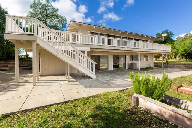 16280 Oak Canyon Drive, Morgan Hill CA: https://media.crmls.org/mediaz/560ee4f9-3f69-4b78-8ccb-eb9848c54498.jpg