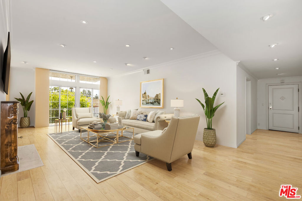 100 N Wetherly Drive #3C