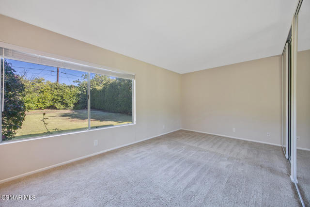 1368 Sheffield Place, Thousand Oaks CA: https://media.crmls.org/mediaz/560f9493-032a-4cdb-aae1-e5f2f46204e3.jpg