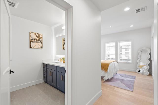 560 El Camino Real, San Carlos CA: https://media.crmls.org/mediaz/560faeae-d983-43e4-92cd-87ba14f92221.jpg