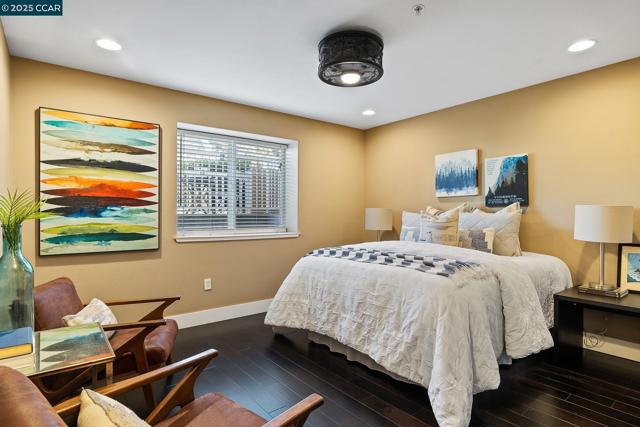 239 Marina Village Rd, Benicia CA: https://media.crmls.org/mediaz/560ff78f-ee74-4be3-b670-3318156559cb.jpg