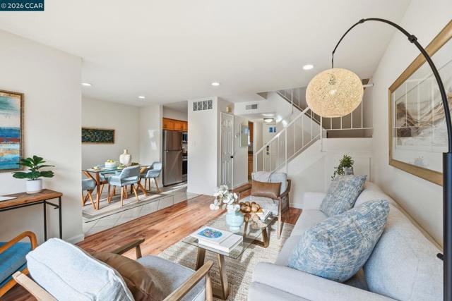 Image 2 of 25 For 1195 Kenwal Rd  B