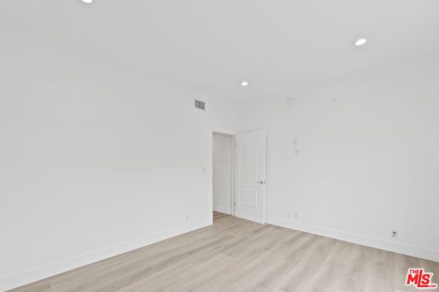 1136 S Shenandoah Street, Los Angeles CA: https://media.crmls.org/mediaz/5610ca1b-f888-42c5-a4ad-44f859eca1b0.jpg