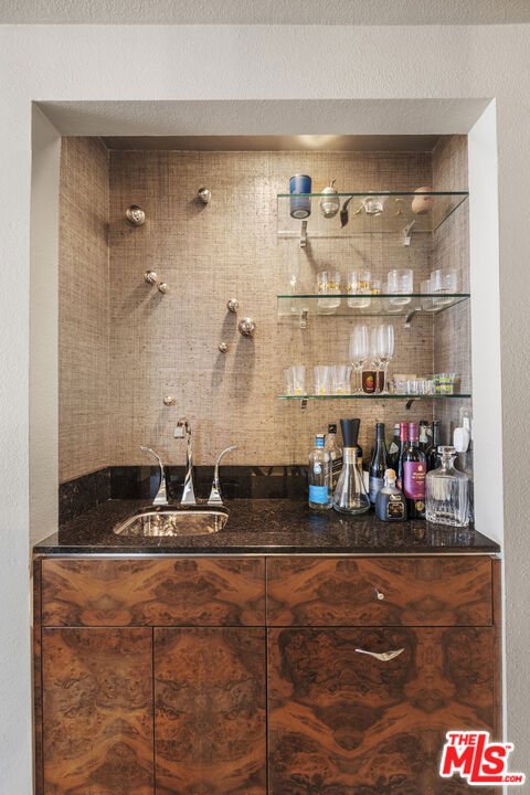 8455 Fountain Avenue, West Hollywood CA: https://media.crmls.org/mediaz/5610cdb9-d1e5-412d-b6fe-44ae07c7ae90.jpg