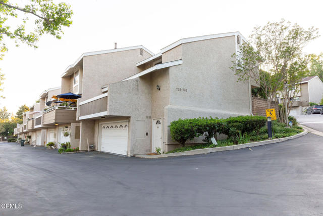 Detail Gallery Image 42 of 43 For 741 Warwick Ave, Thousand Oaks,  CA 91360 - 2 Beds | 1/1 Baths