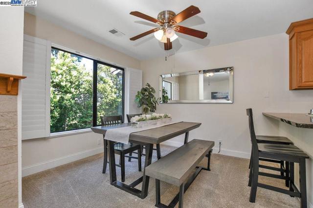 235 Via Pinada Ln, Martinez CA: https://media.crmls.org/mediaz/56116014-e934-4b35-af4e-18882206fb77.jpg