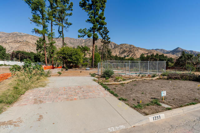 Detail Gallery Image 2 of 14 For 1233 Sagemont Pl, Altadena,  CA 91001 - – Beds | – Baths