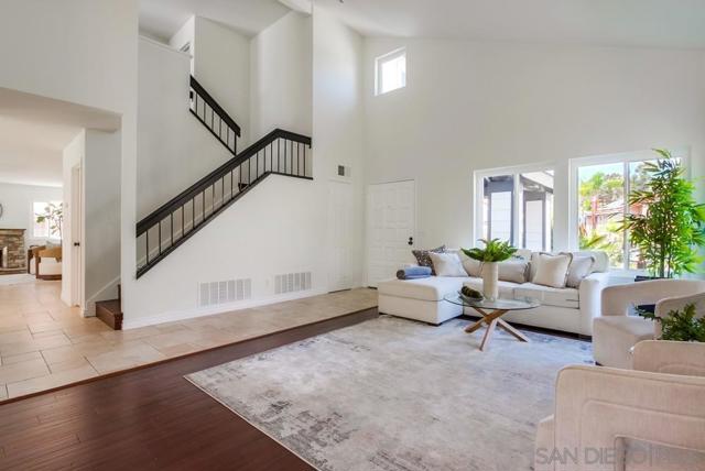 12709 Treeridge Ter, Poway CA: https://media.crmls.org/mediaz/56125eb1-a752-4646-9d01-3798684c7473.jpg
