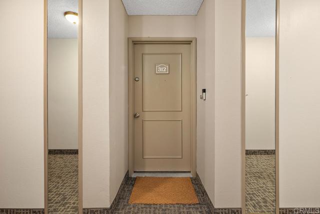Detail Gallery Image 3 of 37 For 10737 San Diego Mission Rd #312,  San Diego,  CA 92108 - 1 Beds | 1 Baths