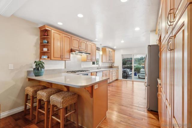 768 Sonrisa Street, Solana Beach CA: https://media.crmls.org/mediaz/56128b2f-9941-4a30-957b-6cb3ab73a00f.jpg