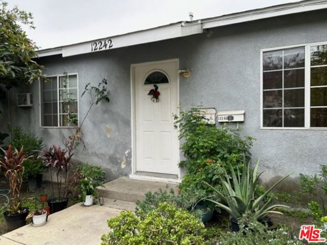 Image 3 for 12242 Vanowen St, Los Angeles, CA 91605