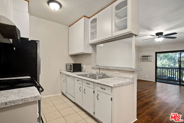 20234 Cantara Street, 317 photo 3