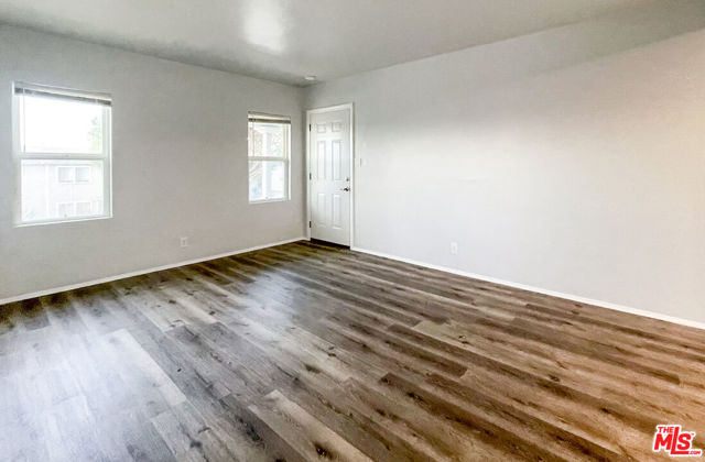 1103 Ocean Park Boulevard, Santa Monica CA: https://media.crmls.org/mediaz/56134ee7-6b77-4246-954f-e06fc5f37d7a.jpg