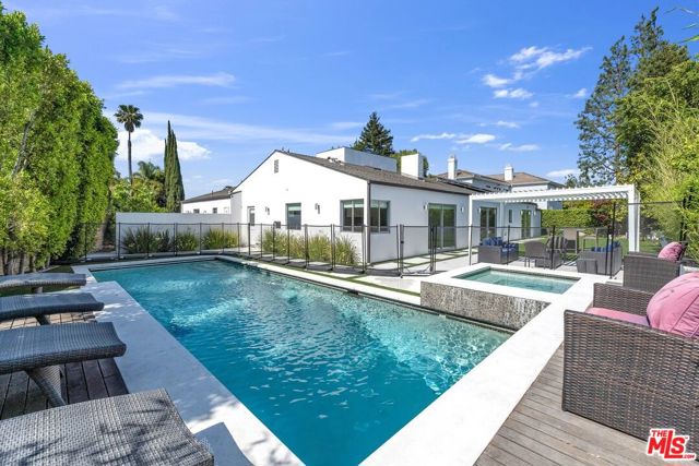 15514 CASIANO Court, Los Angeles CA: https://media.crmls.org/mediaz/56143151-209d-484e-854e-c2d678a024aa.jpg