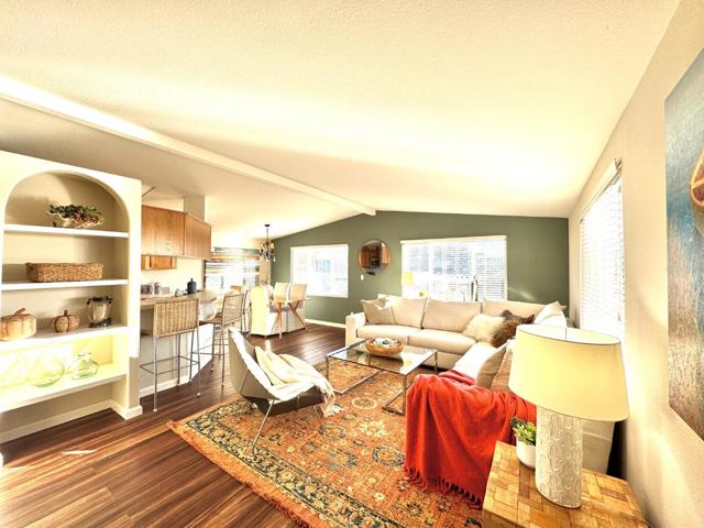 37 Oceanview Avenue, Half Moon Bay CA: https://media.crmls.org/mediaz/56154a60-801f-4e2c-8739-143b9f2ed852.jpg